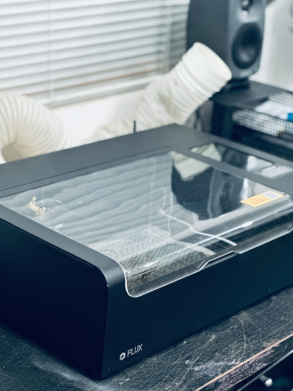 レーザー加工機